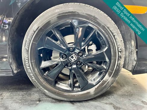 Used 2024 Honda Odyssey Sport image 11