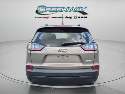 Used 2020 Jeep Cherokee Latitude Plus w/ Comfort/Convenience Group