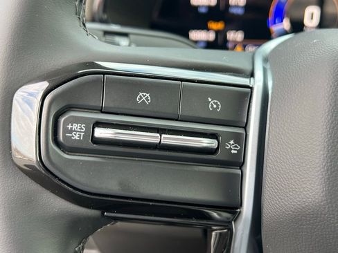 Certified 2024 Chevrolet Colorado ZR2 w/ Technology Package image 30