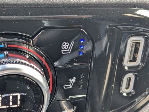 New 2026 GMC Sierra 1500 SLT image 22