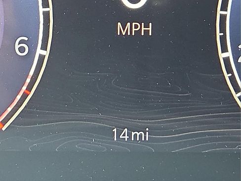 New 2025 Jeep Grand Cherokee Laredo image 23