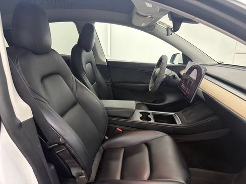 Used 2022 Tesla Model Y Long Range AWD/4WD image 25