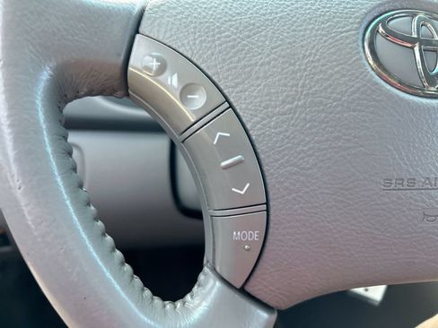 Used 2008 Toyota Sienna XLE FWD image 16