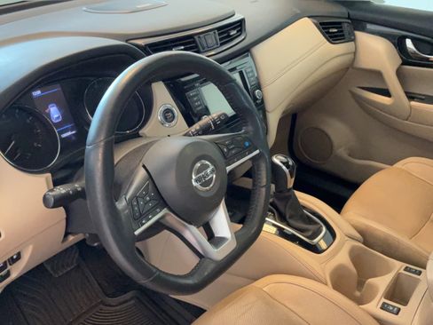 Used 2020 Nissan Rogue SL w/ Premium Package FWD image 19