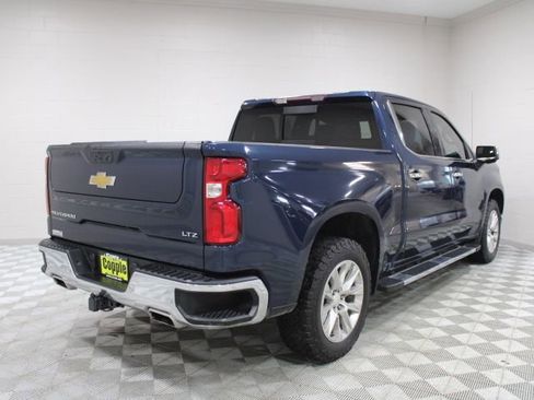 Used 2021 Chevrolet Silverado 1500 LTZ w/ Z71 Off-Road Package image 12