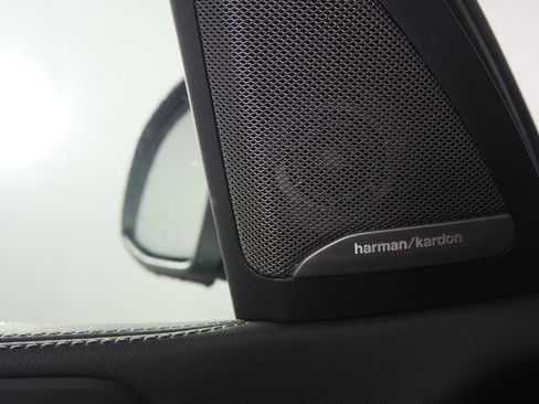 Certified 2025 BMW X5 xDrive40i image 9