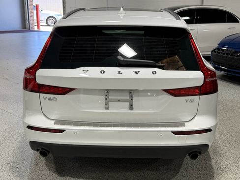 Used 2020 Volvo V60 T5 Momentum w/ Protection Package Premier FWD image 5