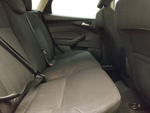 Used 2017 Ford Focus SE FWD image 19