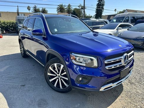 Used 2020 Mercedes-Benz GLB 250 4MATIC w/ Premium Package image 3