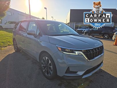 Certified 2024 Kia Carnival EX