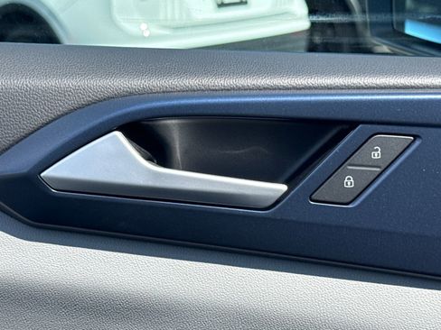 Certified 2023 Volkswagen Taos SE AWD/4WD image 30