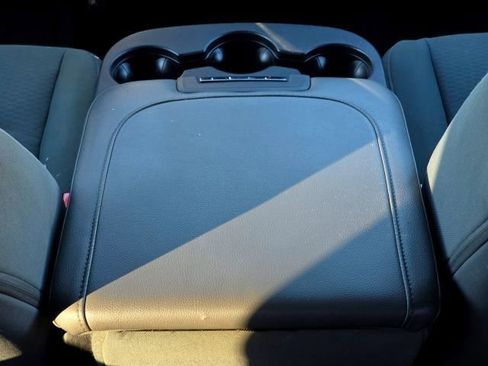 Used 2014 RAM 2500 Tradesman w/ Chrome Appearance Group image 19