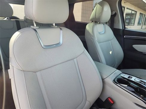 Certified 2023 Hyundai Tucson Limited w/ Cargo Package image 31