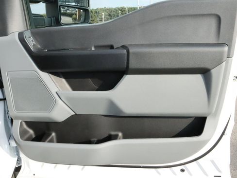 New 2024 Ford F550 2WD Regular Cab Super Duty image 23