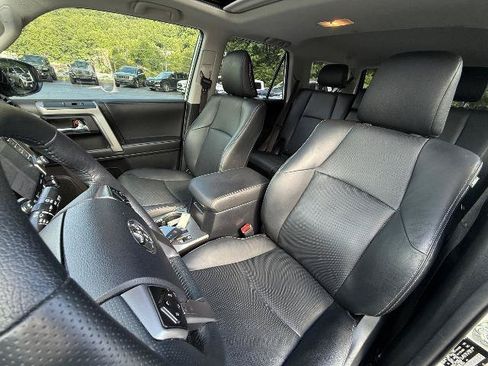 Used 2023 Toyota 4Runner Limited AWD/4WD image 5