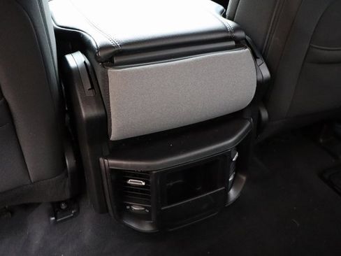 Used 2019 RAM 1500 Big Horn image 38