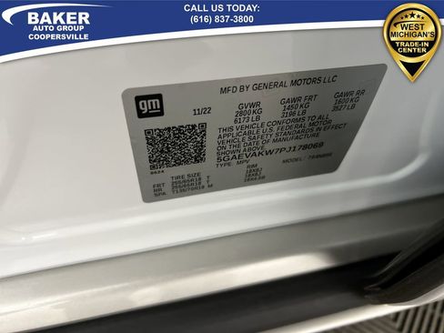 Used 2023 Buick Enclave Essence image 33