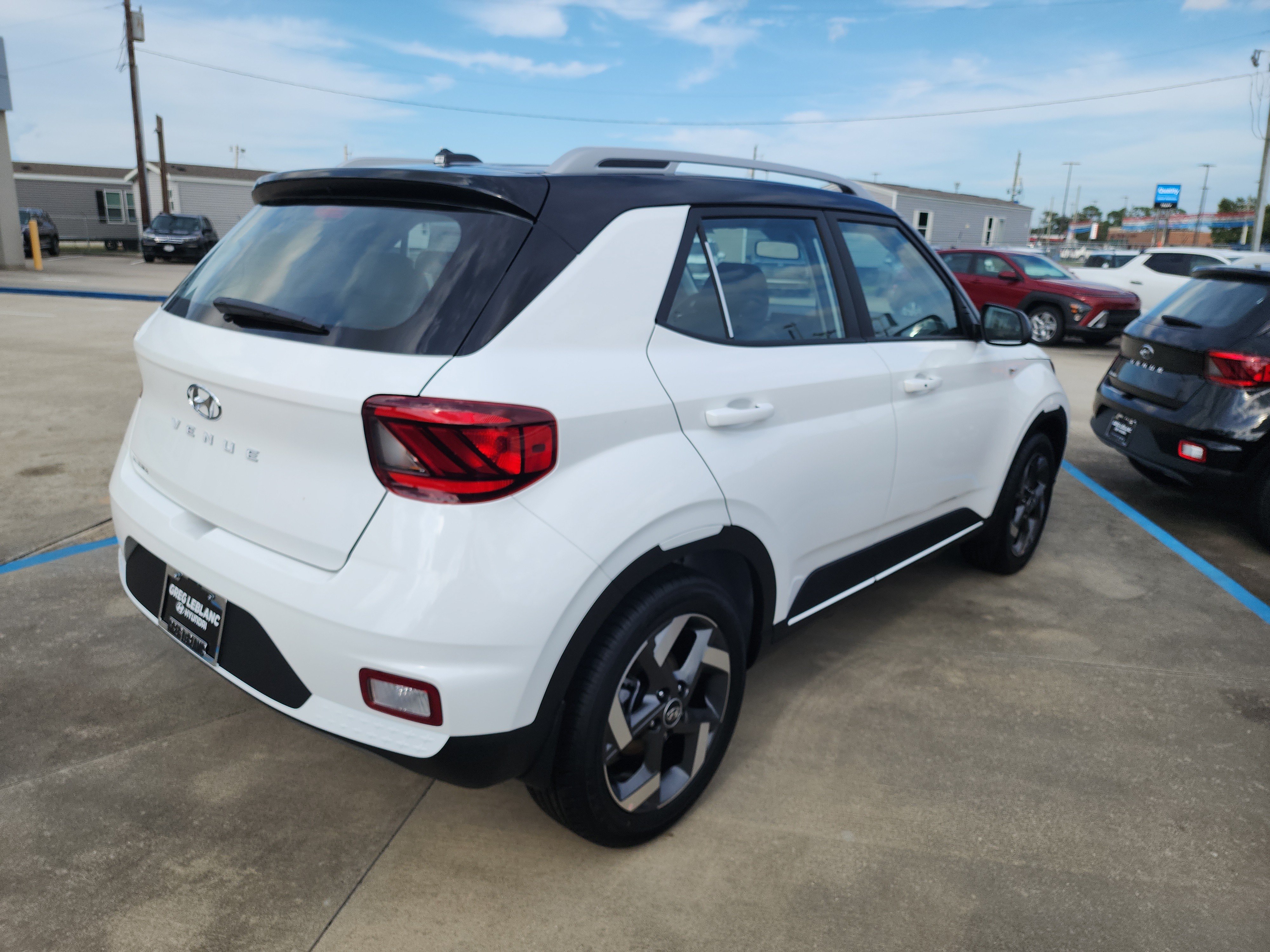 New 2026 Hyundai Venue SEL FWD image 7