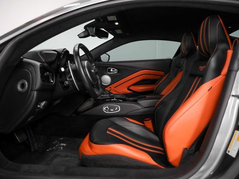 Used 2019 Aston Martin V8 Vantage Coupe RWD image 35