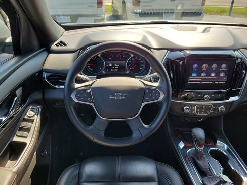 Used 2023 Chevrolet Traverse RS AWD/4WD image 13