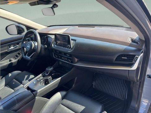 Used 2023 Nissan Rogue SV w/ SV Premium B Package image 31