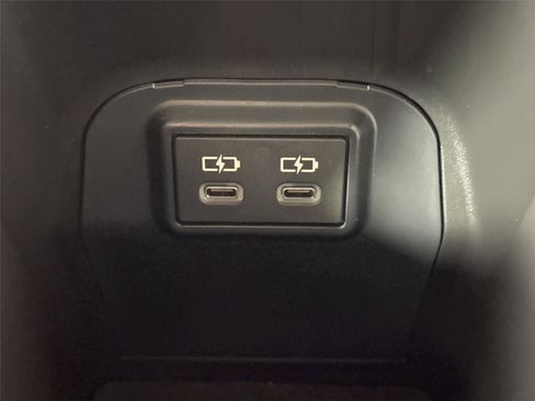 Certified 2025 Toyota RAV4 LE image 31