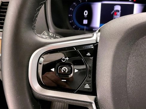 Used 2024 Volvo XC90 B6 Plus image 10