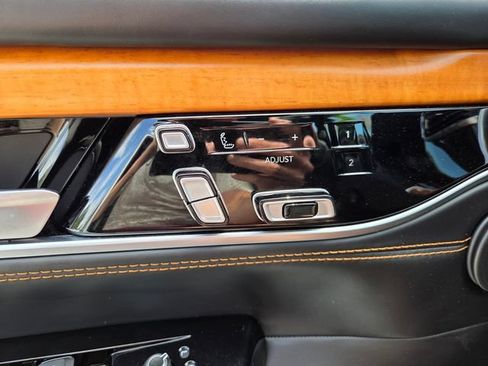 Certified 2024 Jeep Grand Wagoneer L Series III AWD/4WD image 26