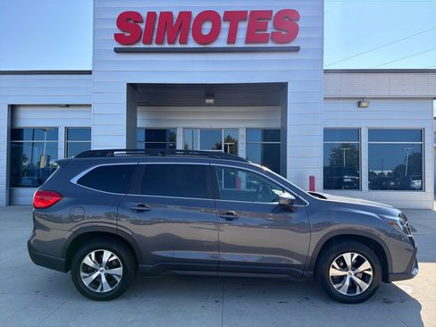 Used 2025 Subaru Ascent Premium AWD/4WD image 1