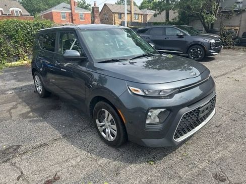 Used 2020 Kia Soul LX FWD image 3