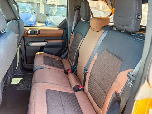 Used 2022 Ford Bronco Outer Banks AWD/4WD image 17