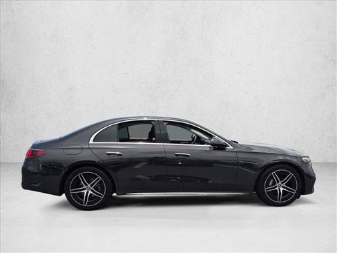Used 2026 Mercedes-Benz E 350 Sedan image 4