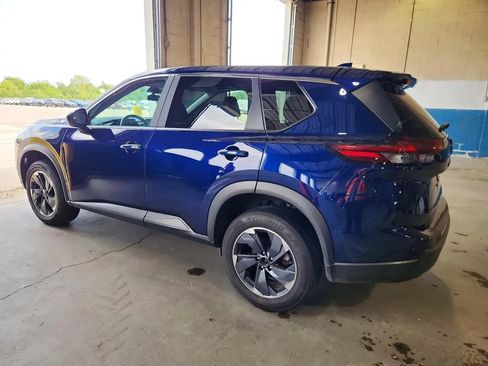 Used 2025 Nissan Rogue SV AWD/4WD image 4