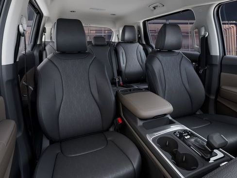 New 2026 Kia Carnival EX FWD image 15