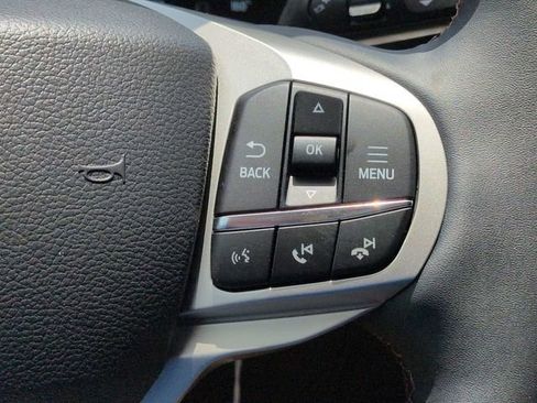 New 2026 Ford Explorer Active RWD image 29