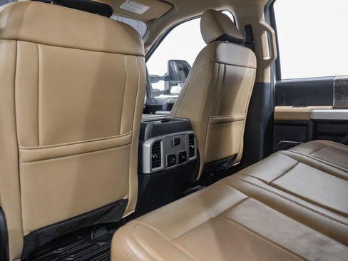 Used 2022 Ford F350 Lariat w/ Lariat Value Package AWD/4WD image 38