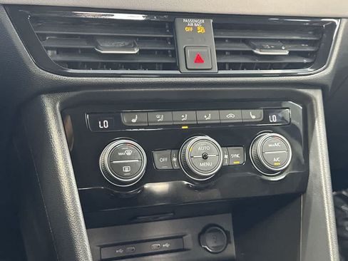 Certified 2024 Volkswagen Taos SE AWD/4WD image 26