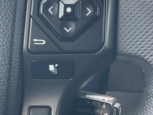 Used 2018 Toyota Tacoma TRD Off-Road w/ Technology Package RWD image 23