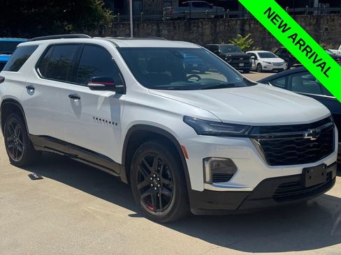 Used 2023 Chevrolet Traverse Premier w/ Redline Edition FWD image 1