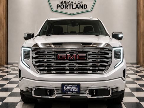 Used 2023 GMC Sierra 1500 Denali AWD/4WD image 3