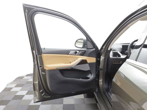 Certified 2026 BMW X7 xDrive40i image 5