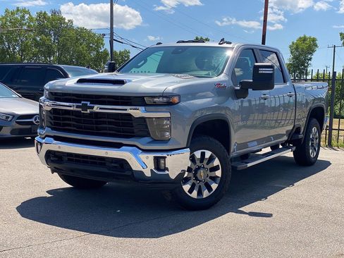 Used 2026 Chevrolet Silverado 3500 LT w/ All Star Edition AWD/4WD image 2
