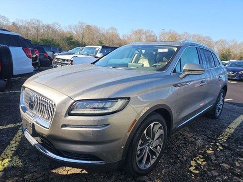 Used 2023 Lincoln Nautilus Reserve w/ Equipment Group 201A AWD/4WD image 2