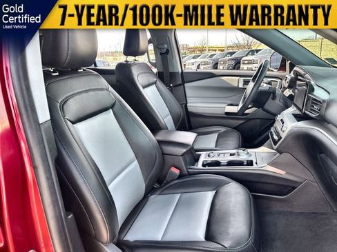 Used 2022 Ford Explorer XLT w/ Equipment Group 202A image 34