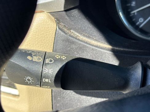 Used 2014 Toyota Corolla LE image 21