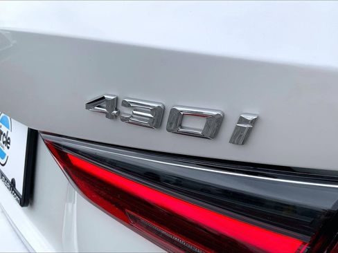 Used 2023 BMW 430i xDrive Convertible w/ Premium Package image 9