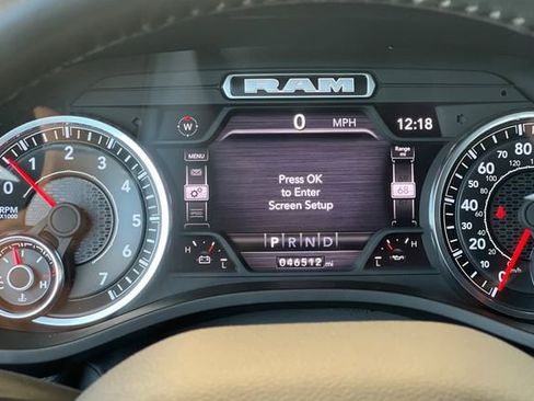 Used 2024 RAM 1500 Laramie AWD/4WD image 33