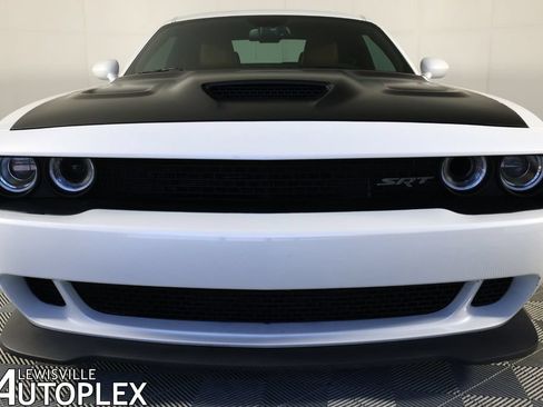 Used 2016 Dodge Challenger SRT Hellcat RWD image 2