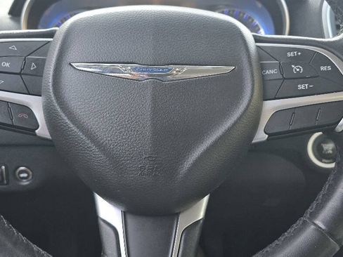 Used 2015 Chrysler 300 Limited RWD image 15