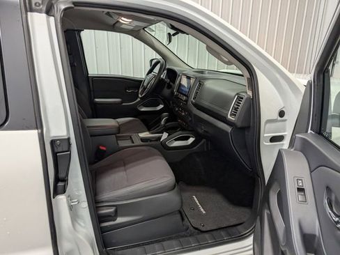 Used 2024 Nissan Frontier SV w/ SV Convenience Package AWD/4WD image 25